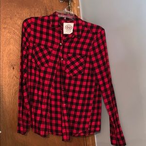red and black flannel shirt